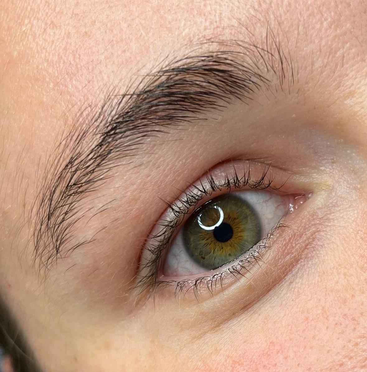Microblading – sprâncene fir cu fir